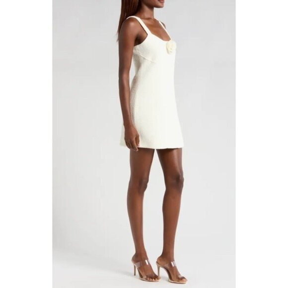 NWT LIKELY Maeve Minidress Women's Size 12 Sleeveless Textured Flower - Picture 2 of 4